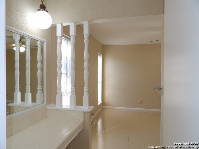 Image 19 of 21 For 5637 Walzem  