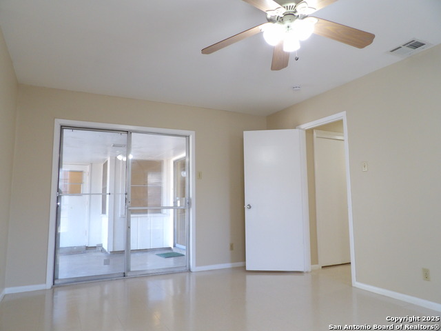 Image 21 of 21 For 5637 Walzem  