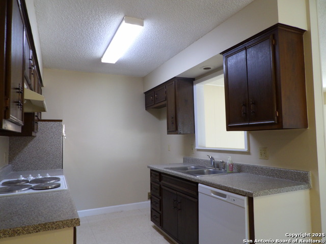 Image 5 of 21 For 5637 Walzem  