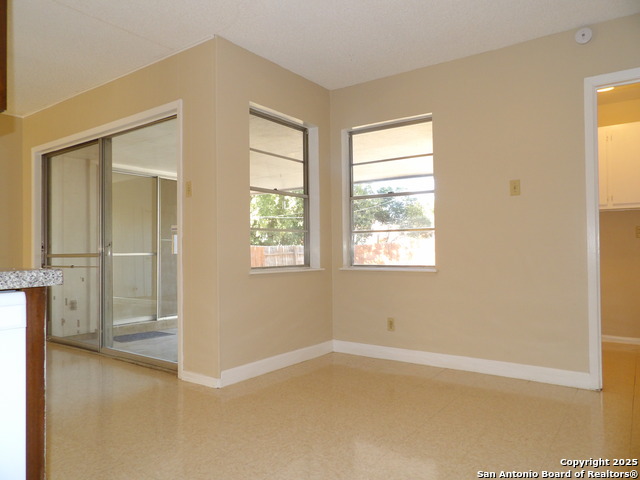 Image 6 of 21 For 5637 Walzem  