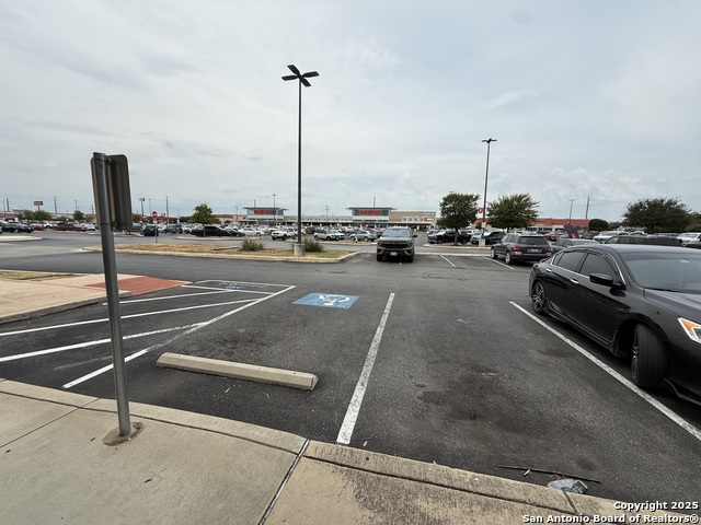 Listing photo id 0 for 1415 Walnut E 200