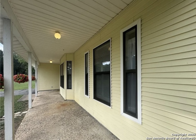 Image 3 of 23 For 1291 Edgewater