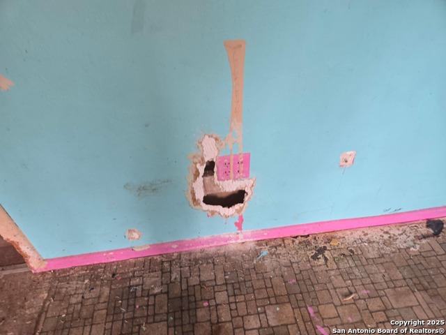 Image 14 of 34 For 105 Moss N