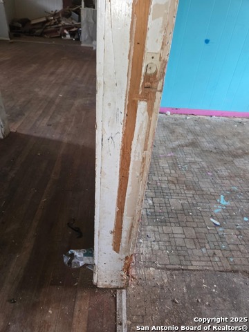 Image 15 of 34 For 105 Moss N