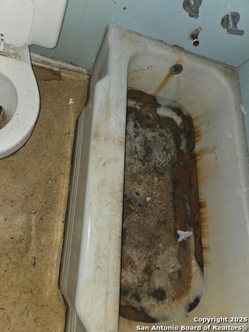 Image 17 of 34 For 105 Moss N