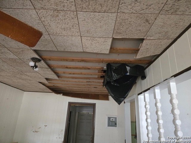 Image 18 of 34 For 105 Moss N