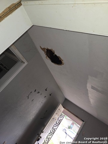 Image 20 of 34 For 105 Moss N