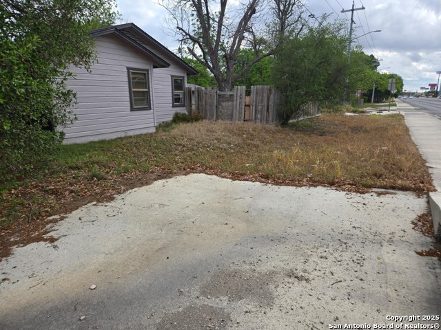 Image 24 of 34 For 105 Moss N