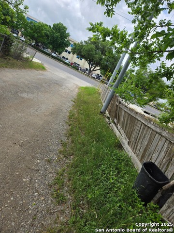 Image 32 of 34 For 105 Moss N