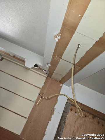 Image 9 of 34 For 105 Moss N