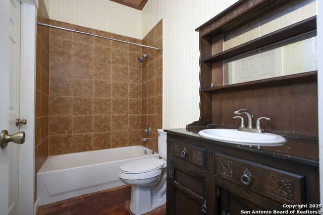 Image 13 of 27 For 282 Hill Top Ln