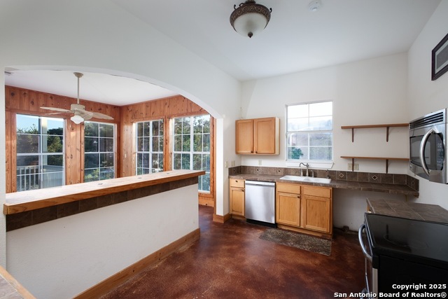 Image 18 of 27 For 282 Hill Top Ln