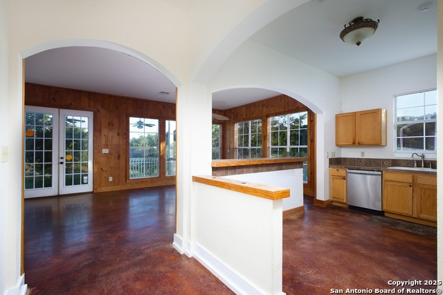 Image 21 of 27 For 282 Hill Top Ln