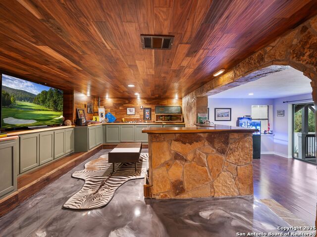 Image 23 of 47 For 6643 Wagner Way