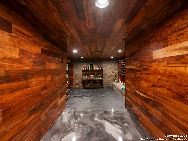 Image 25 of 47 For 6643 Wagner Way