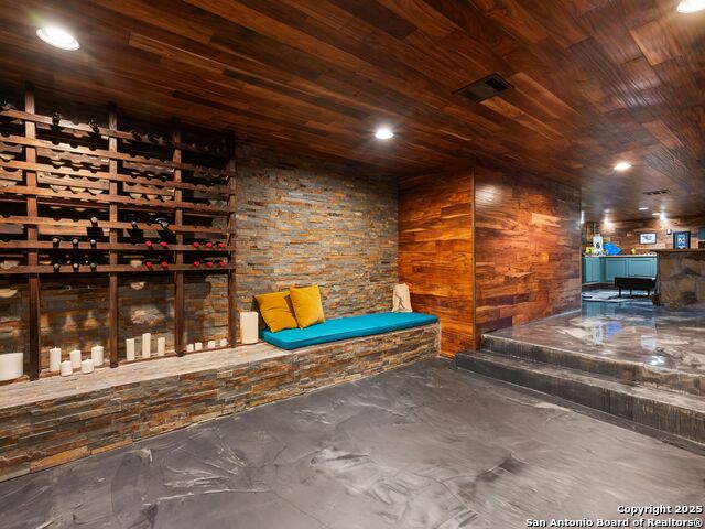 Image 27 of 47 For 6643 Wagner Way