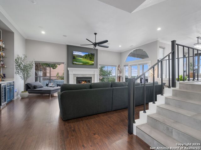 Image 4 of 47 For 6643 Wagner Way