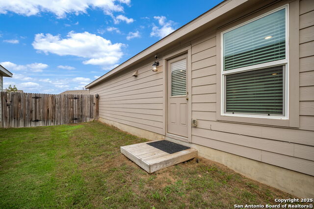 Image 21 of 25 For 13711 Haystack Rdg