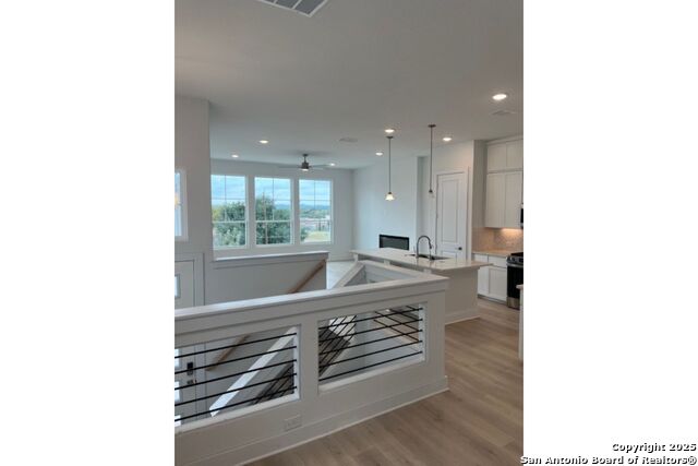 Image 4 of 22 For 6464 Babcock Rd #714