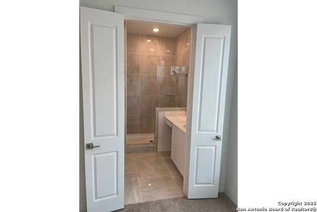 Image 9 of 22 For 6464 Babcock Rd #714