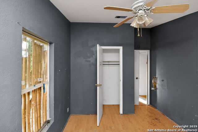 Image 20 of 30 For 833 High Dr  