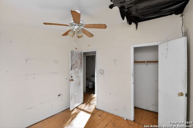 Image 22 of 30 For 833 High Dr  