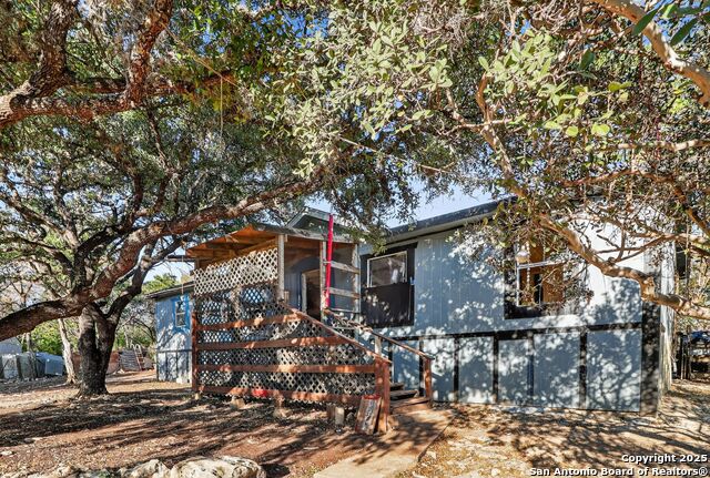 Image 4 of 30 For 833 High Dr  