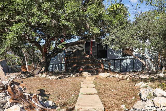 Image 5 of 30 For 833 High Dr  