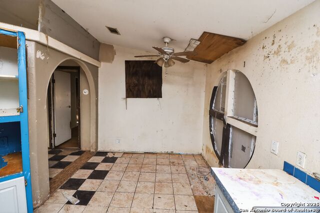 Image 9 of 30 For 833 High Dr  