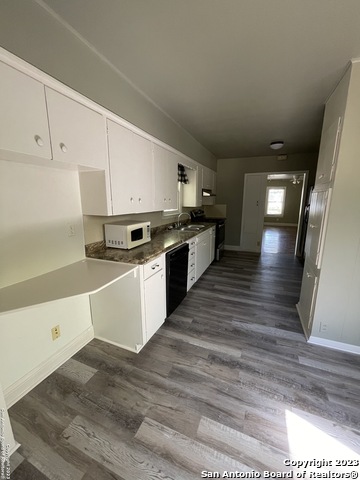 Image 15 of 39 For 935 Allen Ave