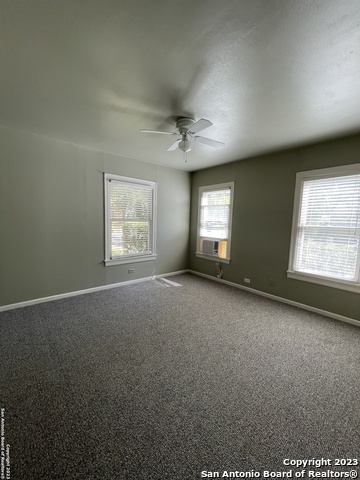 Image 28 of 39 For 935 Allen Ave