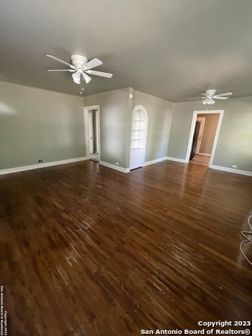 Image 7 of 39 For 935 Allen Ave