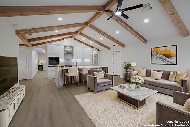 Image 23 of 36 For 6006 Forest Ledge