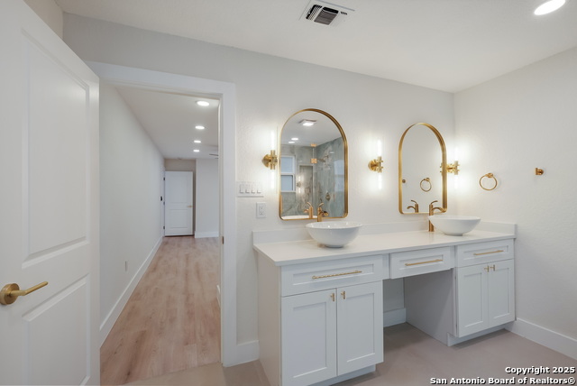 Image 27 of 36 For 6006 Forest Ledge