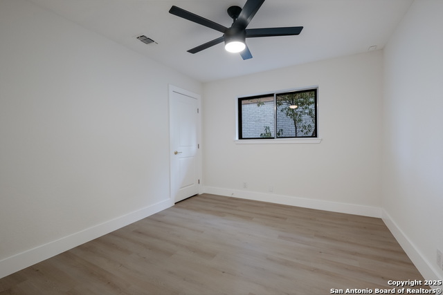 Image 29 of 36 For 6006 Forest Ledge