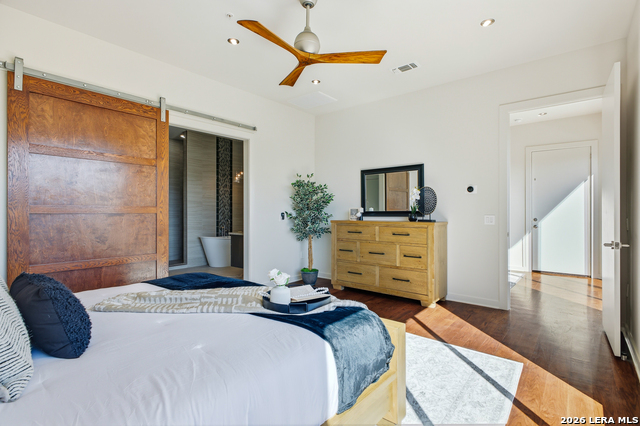 Image 16 of 36 For 1136 Quincy E 1136