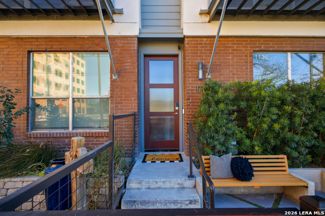 Image 2 of 36 For 1136 Quincy E 1136