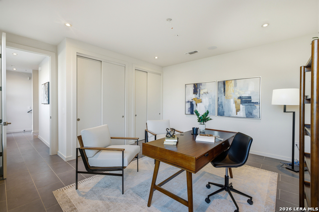 Image 24 of 36 For 1136 Quincy E 1136