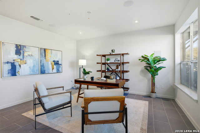 Image 25 of 36 For 1136 Quincy E 1136