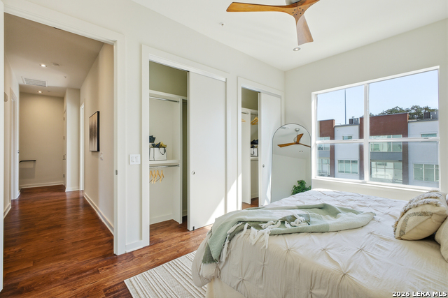 Image 30 of 36 For 1136 Quincy E 1136