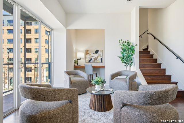 Image 34 of 36 For 1136 Quincy E 1136