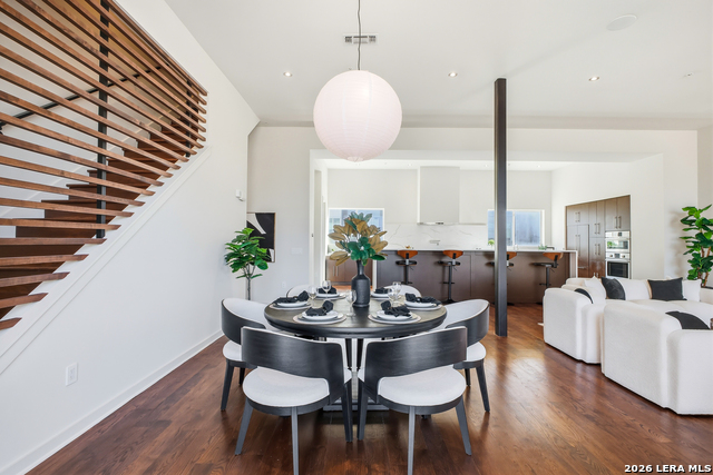 Image 4 of 36 For 1136 Quincy E 1136