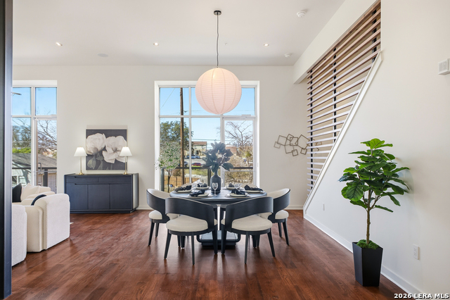 Image 5 of 36 For 1136 Quincy E 1136