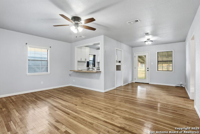 Image 4 of 21 For 402 Mockingbird