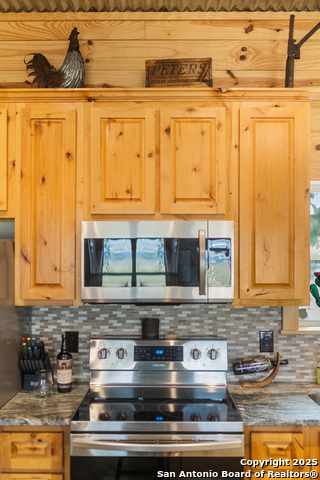 Image 30 of 45 For 1110 Grandview