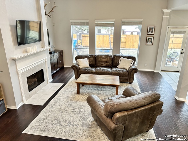 Image 2 of 28 For 1326 Delmont