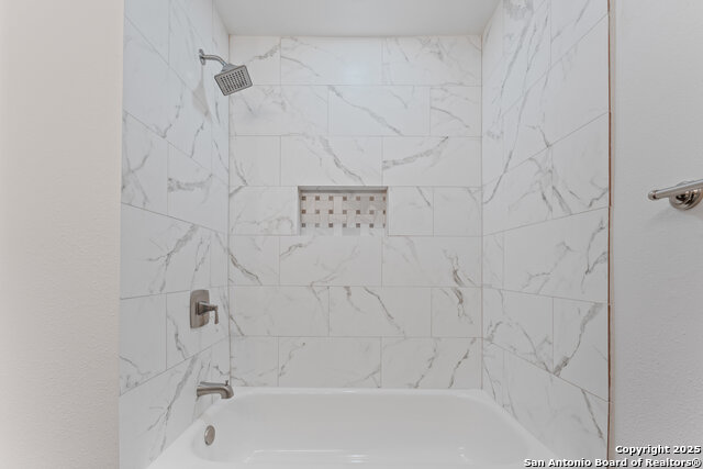 Image 22 of 37 For 5914 Brambletree