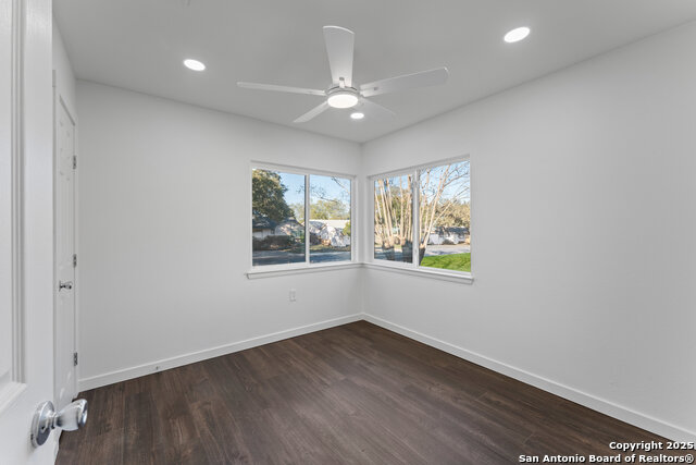 Image 26 of 37 For 5914 Brambletree