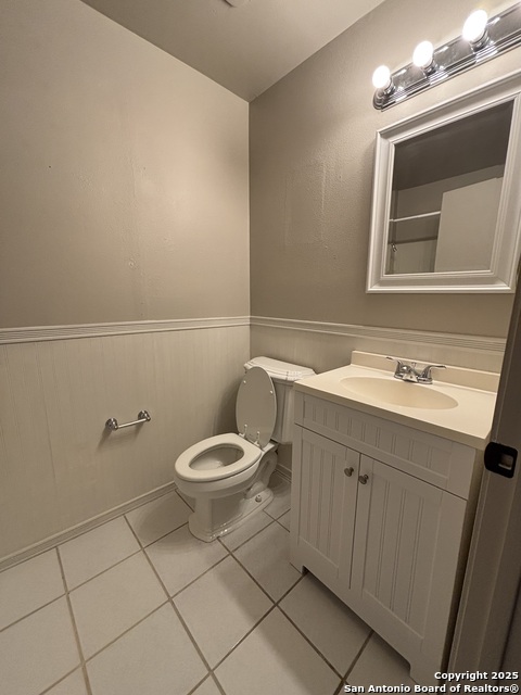 Image 10 of 14 For 4215 Renault