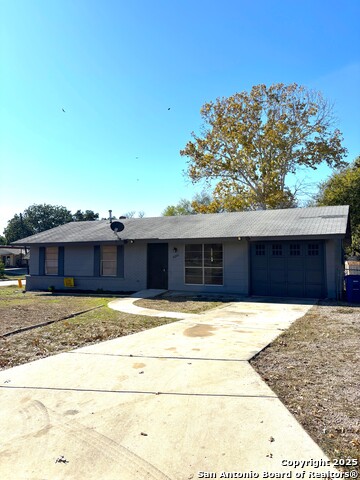 Image 3 of 14 For 4215 Renault